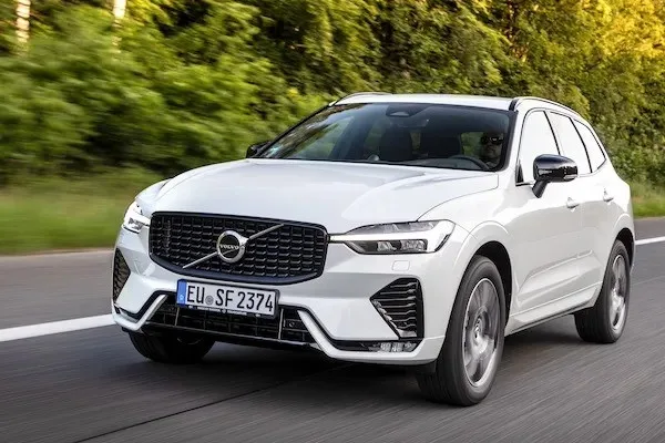 (Cars) - Experience The Road Like Never Before - 英超直播